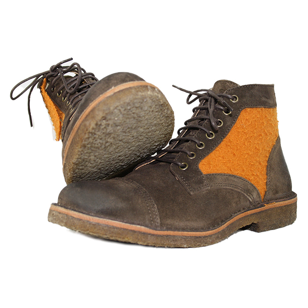 Ankle boot in ancient Casentino leather and wool